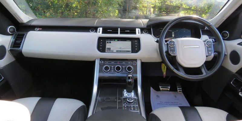 Range Rover Sport SVR Inside Front