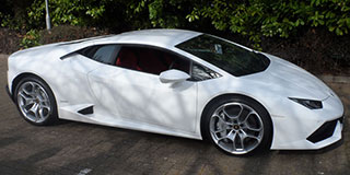 White Lamborghini Huracan Price Image 1